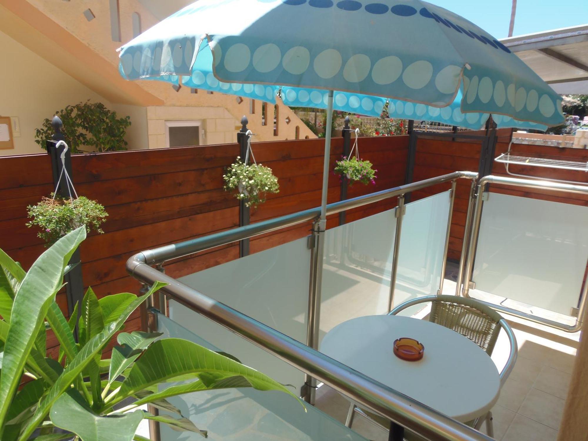 Angelica Studios And Apartments Agia Marina  Exterior photo